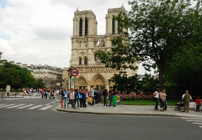 The western façade of the Notre Dame